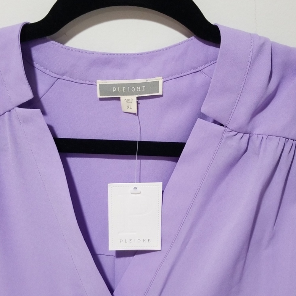 Blouse - Picture 2 of 3